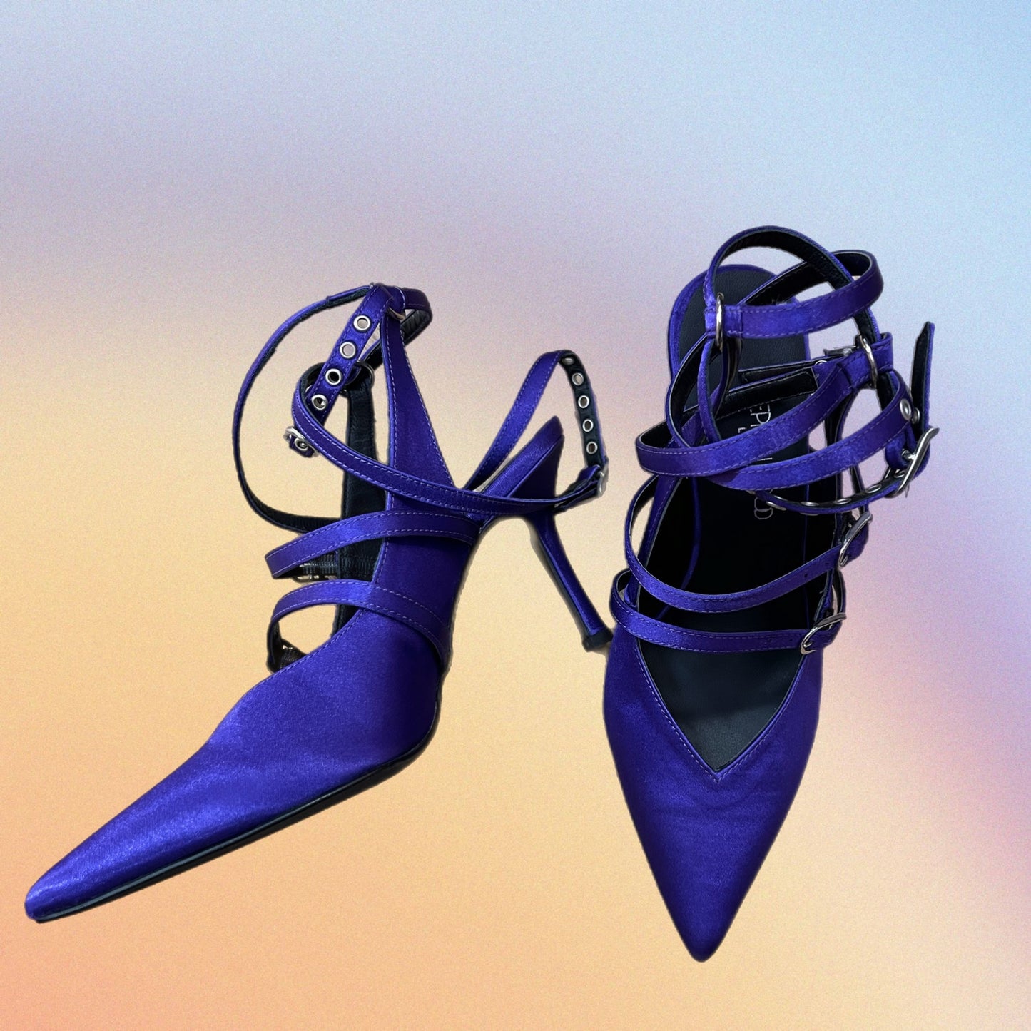 Decoltè Stephen Good London