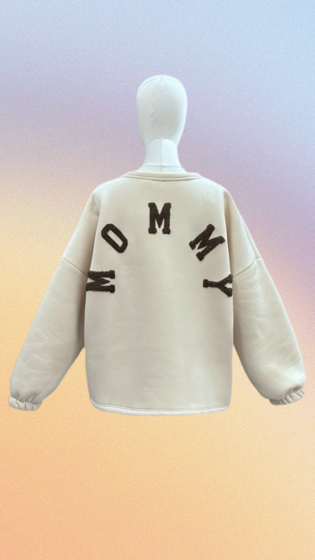 Felpa “MOMMY” crema